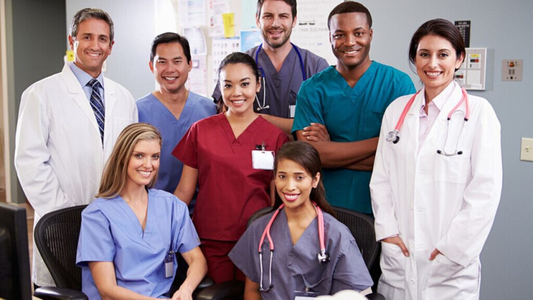 How to Choose the Right Medical Uniforms for Your Healthcare Team?